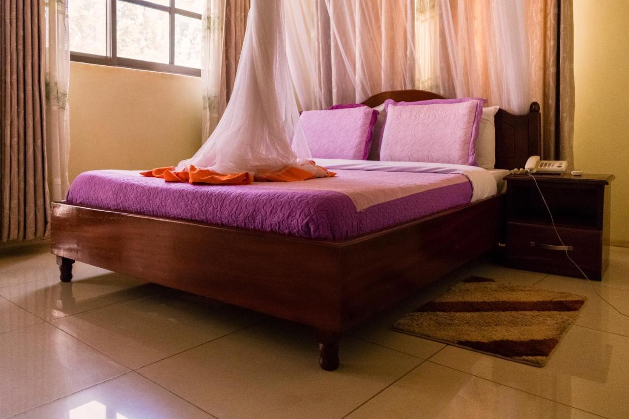 Kahondo Buffalo Hotel Makerere Esterno foto
