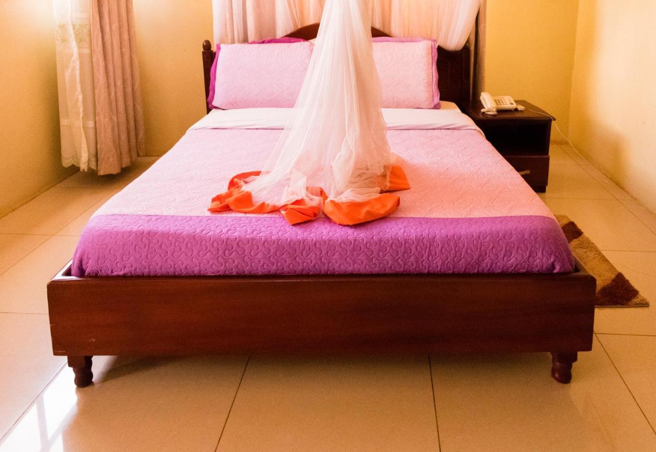 Kahondo Buffalo Hotel Makerere Esterno foto