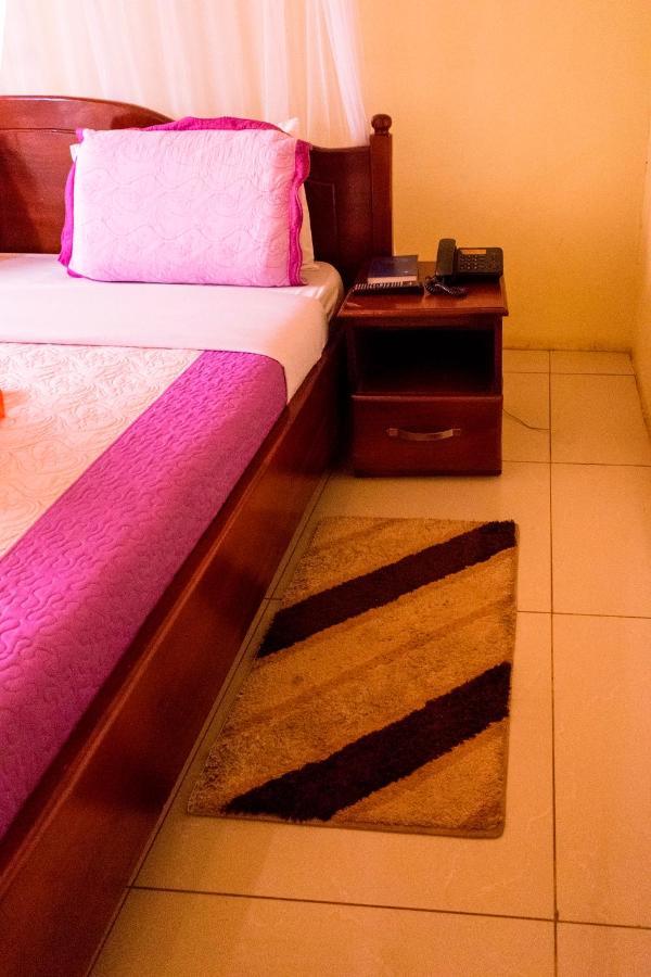 Kahondo Buffalo Hotel Makerere Esterno foto