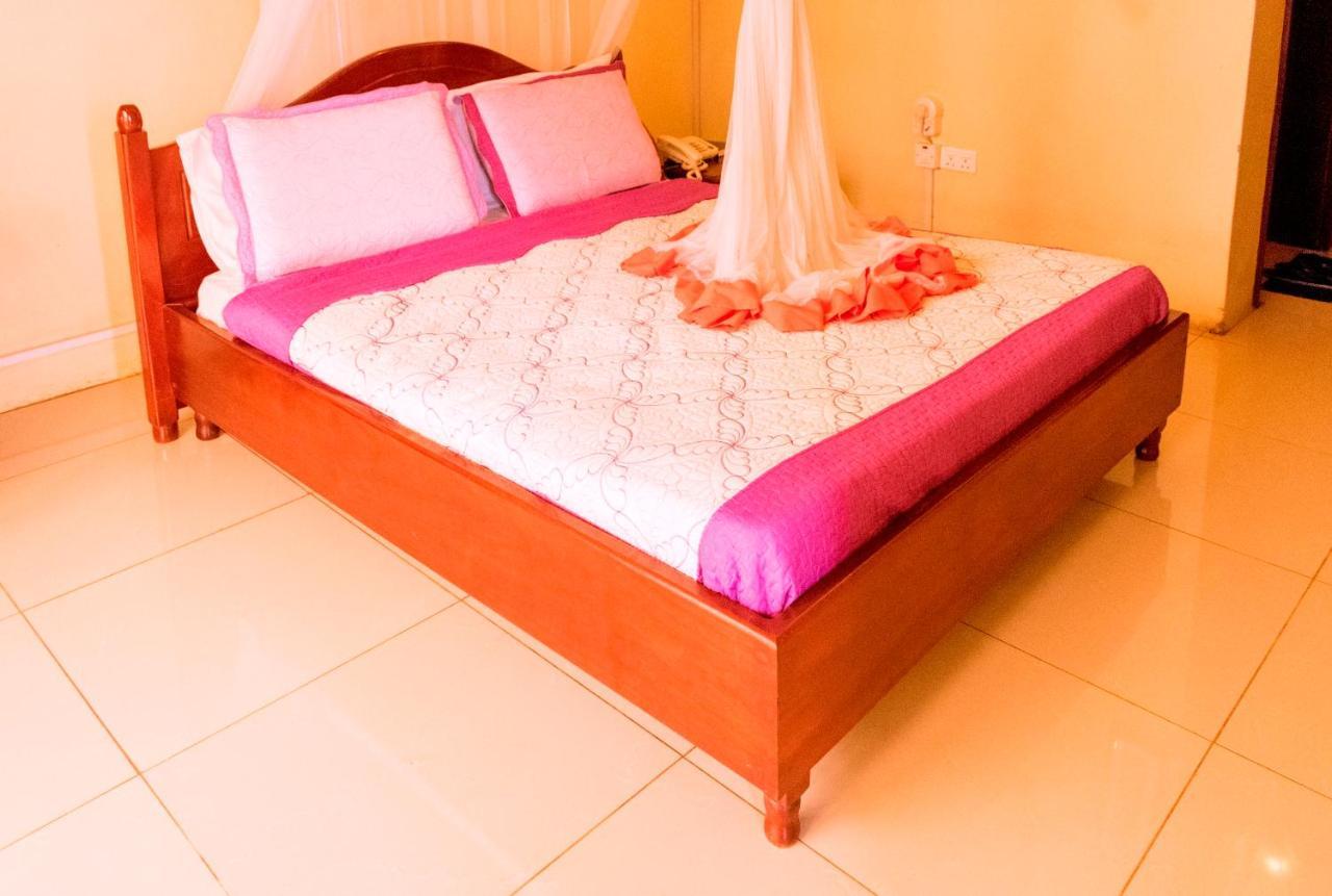 Kahondo Buffalo Hotel Makerere Esterno foto