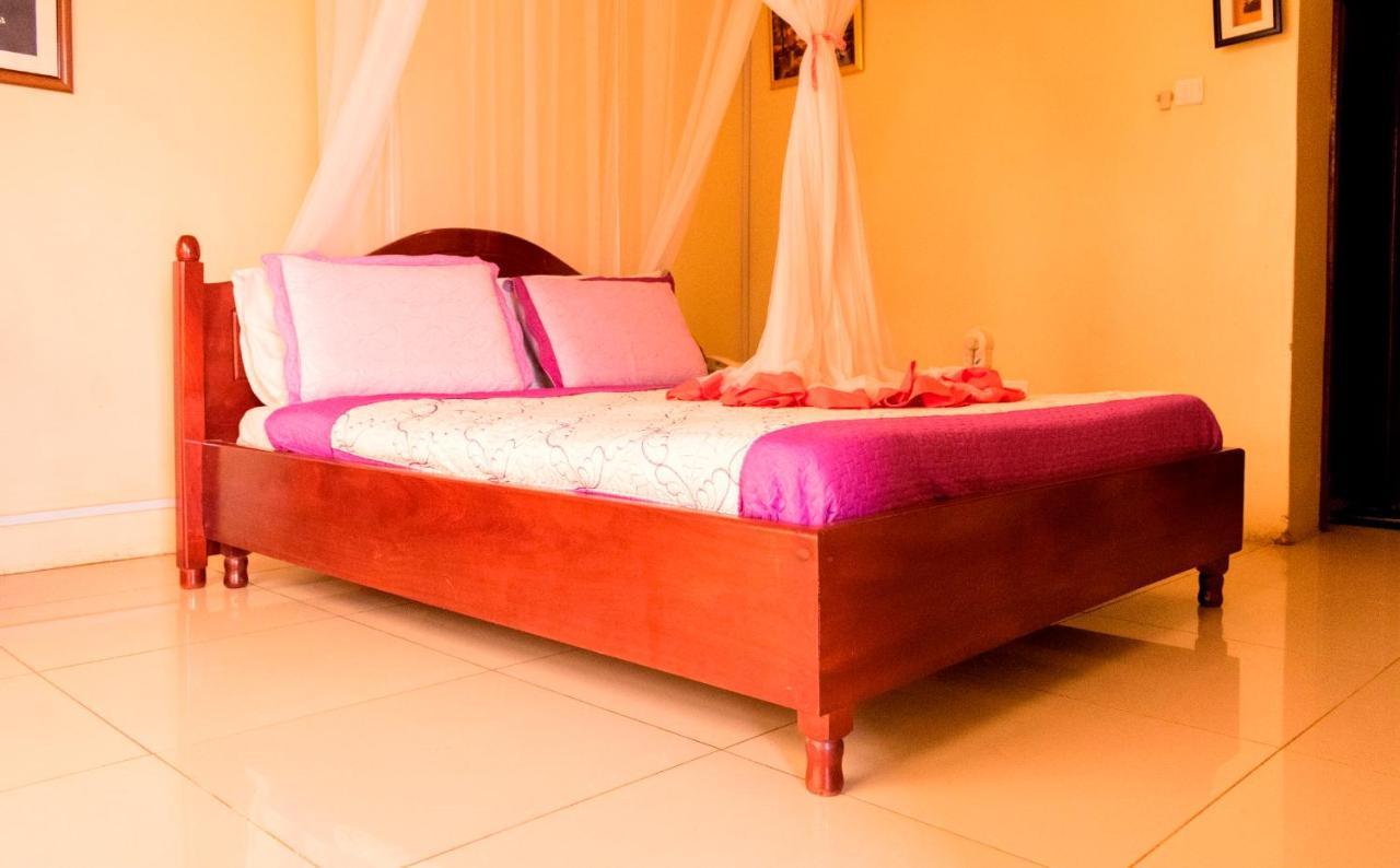 Kahondo Buffalo Hotel Makerere Esterno foto