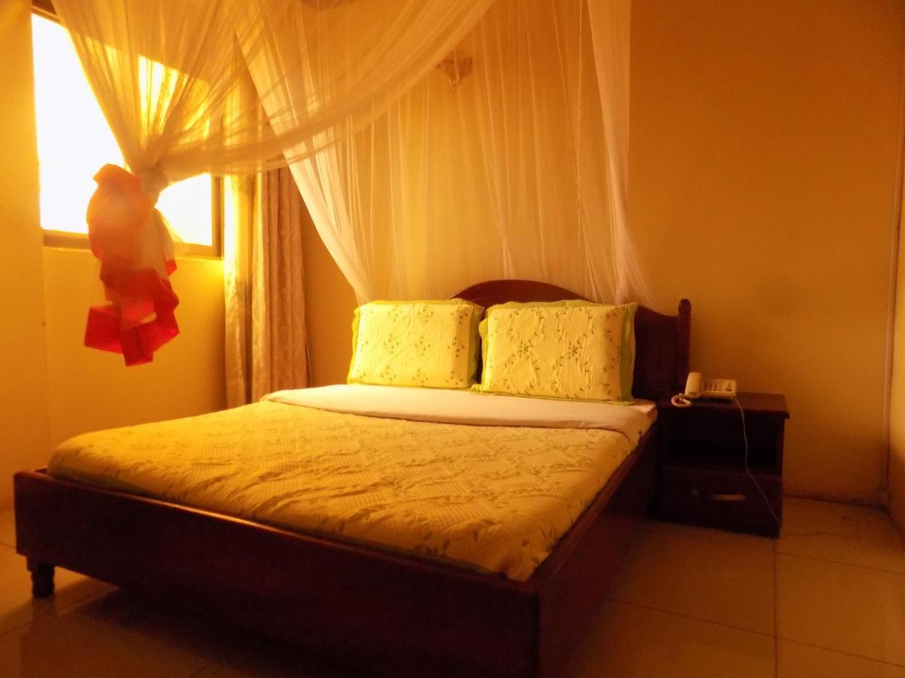 Kahondo Buffalo Hotel Makerere Esterno foto